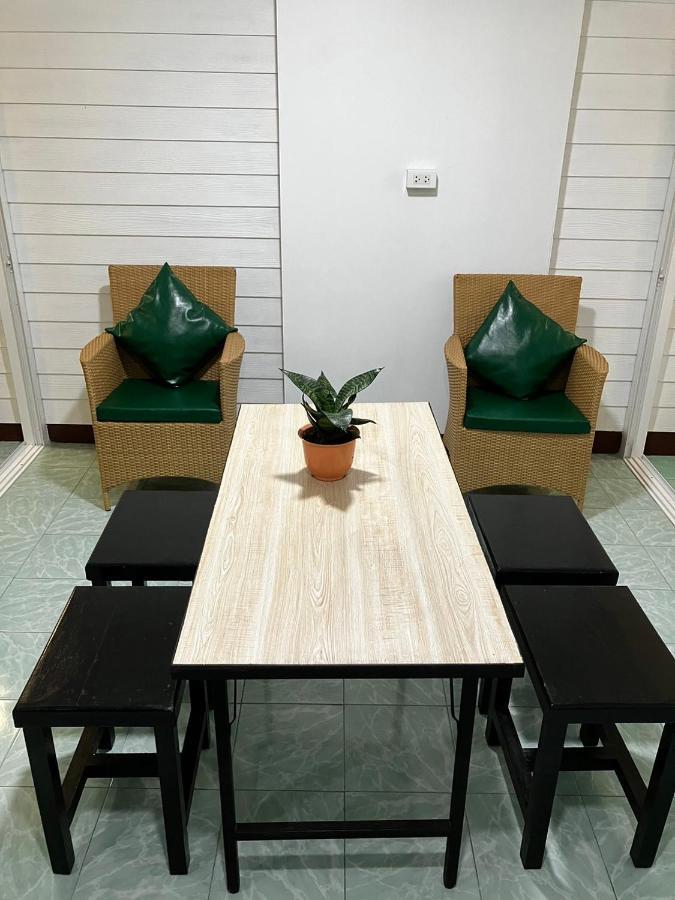 Pakdee House Hotel Udon Thani Eksteriør billede